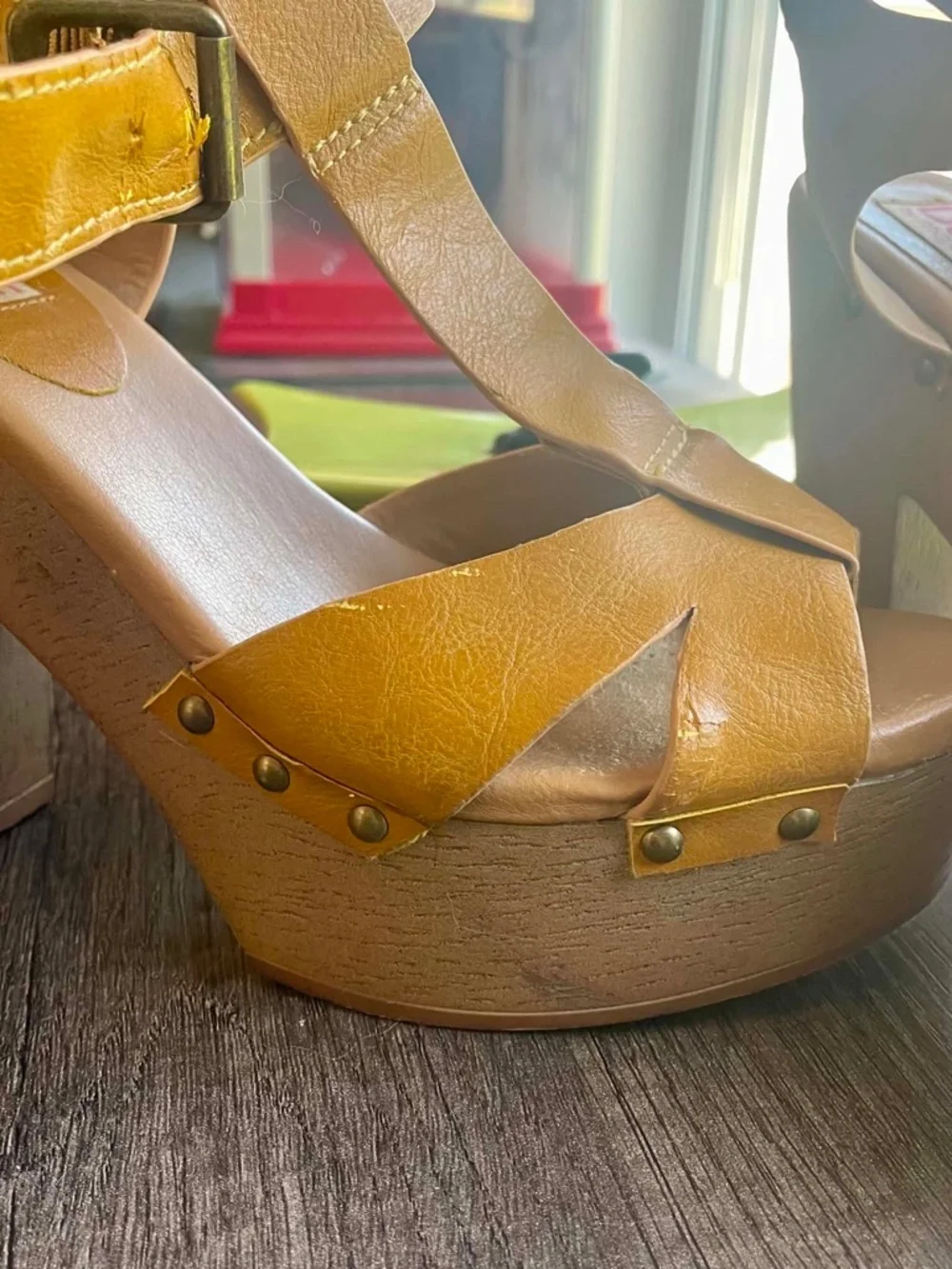 Dolce by Mojo Moxy 7.5 Tan T-Strap Platform 70s Boho Heels